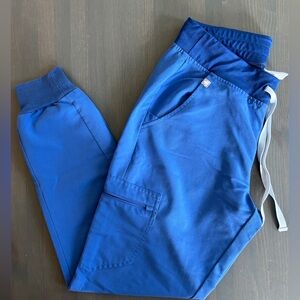 Gently Used Fig Scrubs – Women's Size Small | Comfort Meets Style!